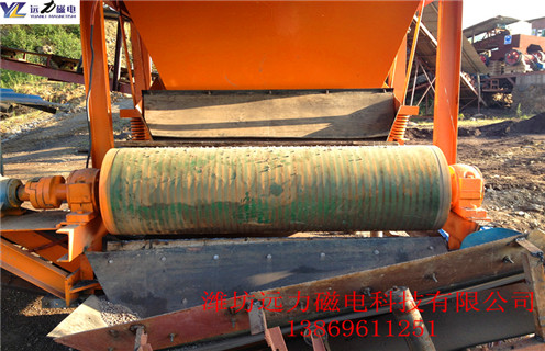 強(qiáng)磁磁選機(jī),印度客戶發(fā)石英砂樣品到我廠用強(qiáng)磁磁選機(jī)做除鐵試驗(yàn) 強(qiáng)磁磁選機(jī),印度客戶發(fā)石英砂樣品到我廠用強(qiáng)磁磁選機(jī)做除鐵試驗(yàn)