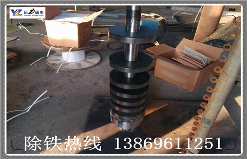 鐵礦干粉磁選機，鐵礦干粉磁選機經得起客戶比較_磁性礦鐵礦干粉磁選機經得起客戶比較_鐵礦干粉磁選機經得起客戶比較工作視頻皮帶及結構價格